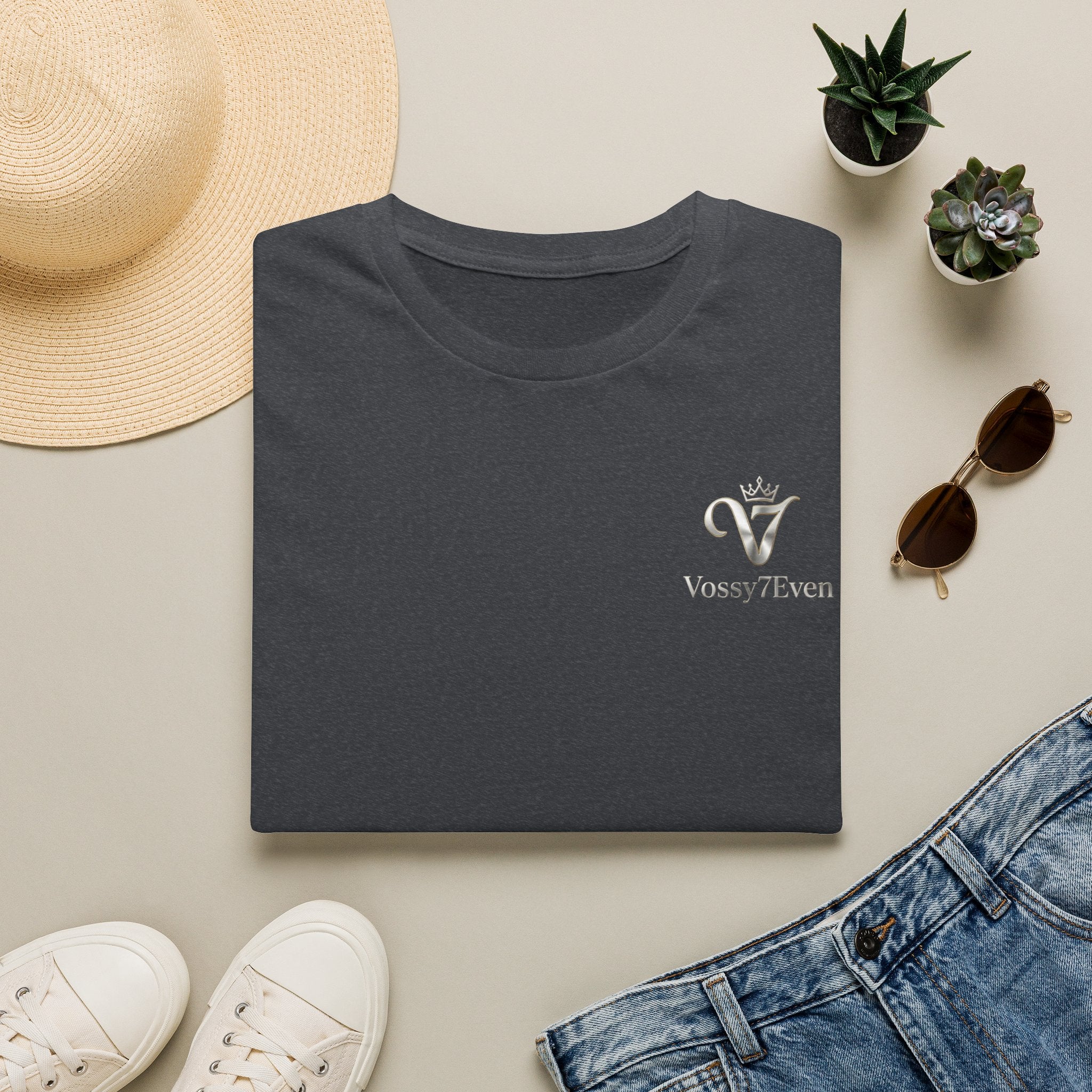 Vossy7Even Crown Monogram T-Shirt | Small Chest Logo
